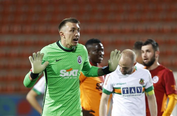 Alanyaspor-Galatasaray maçına Fernando Muslera damgası