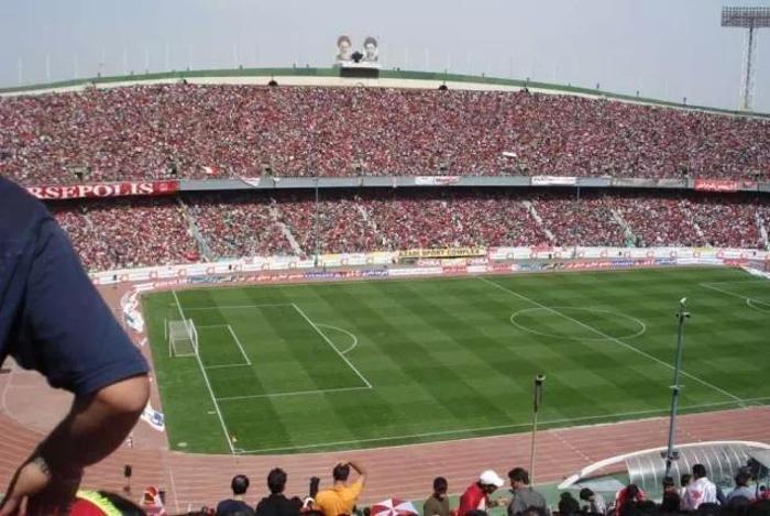 39) Azadi Stadyumu