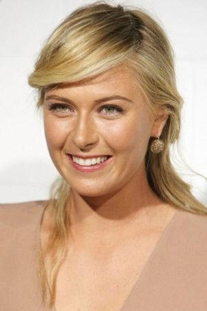 Kortların kraliçesi: Maria Sharapova