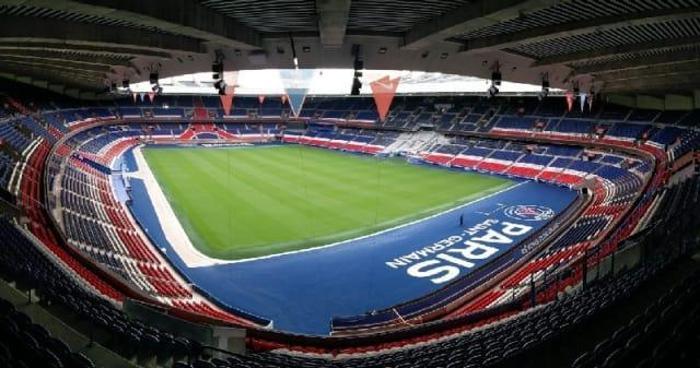 25) Parc des Princes
