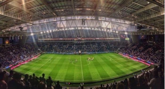 24) Dragao Stadı