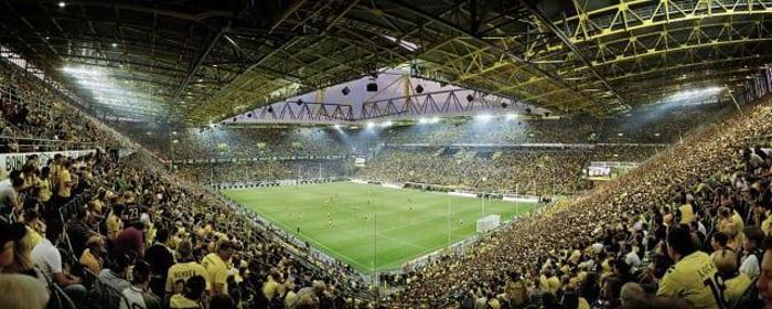 8) Signal Iduna Park
