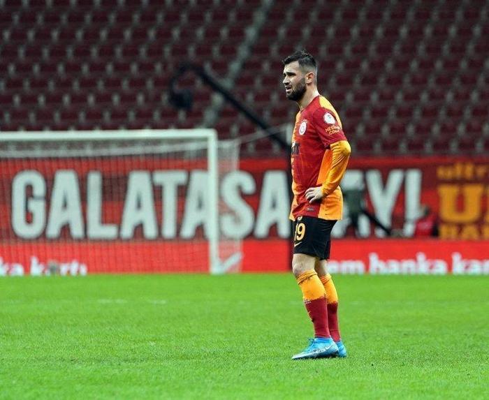 Galatasarayın gizli transfer planı 12 isim gidiyor ve tam 15 milyon euro...