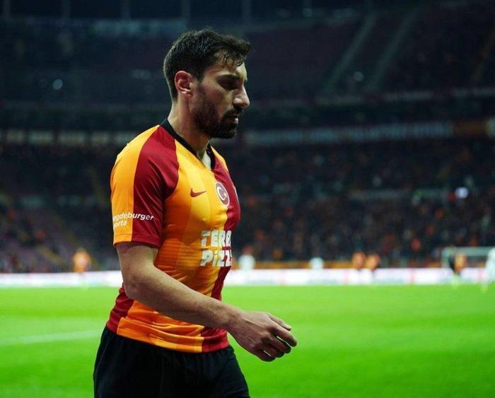 Galatasarayın gizli transfer planı 12 isim gidiyor ve tam 15 milyon euro...
