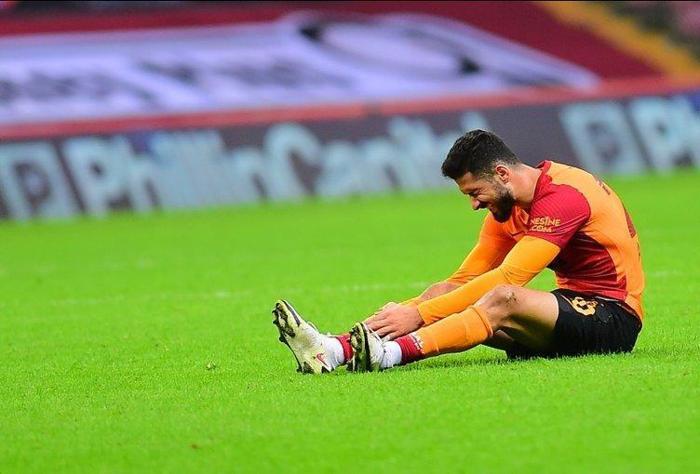 Galatasarayın gizli transfer planı 12 isim gidiyor ve tam 15 milyon euro...