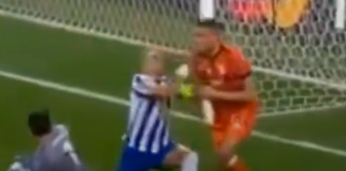 Beşiktaşın eski yıldızı Pepe, Merih Demirala yumruk atmaya çalıştı