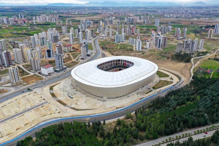Adana 33 bin kişilik muhteşem stadına kavuşuyor