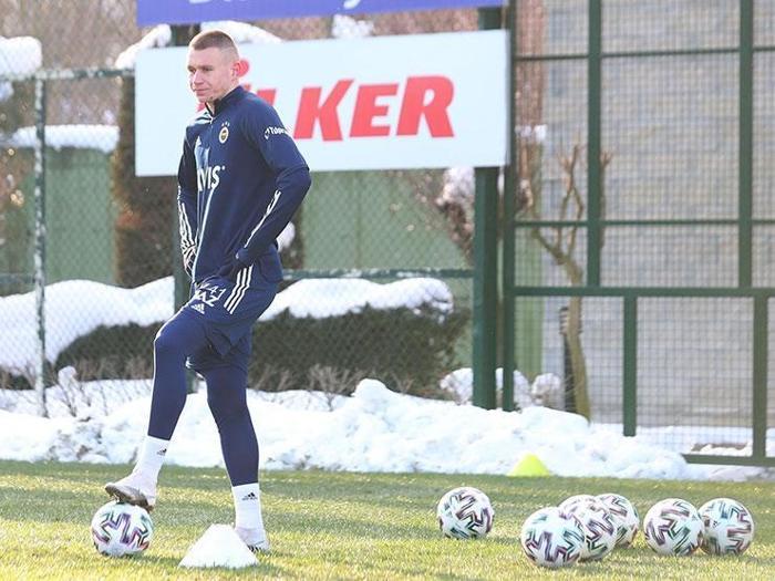 Fenerbahçede Pelkas takımla çalıştı, Gustavo ve İrfan Can özel program ile idman yaptı