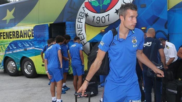 Fenerbahçede Robin van Persie bilmecesi