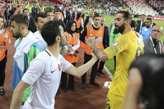 Fanatik yazarlarının Akhisarspor - Galatasaray maçı yorumları