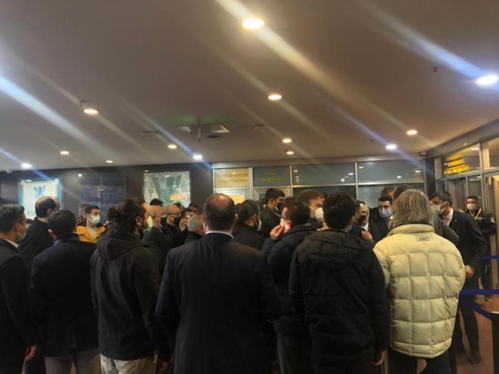 Son dakika | Galatasaray taraftarı isyan etti Kadıköyde küfür tezahüratlara tepki