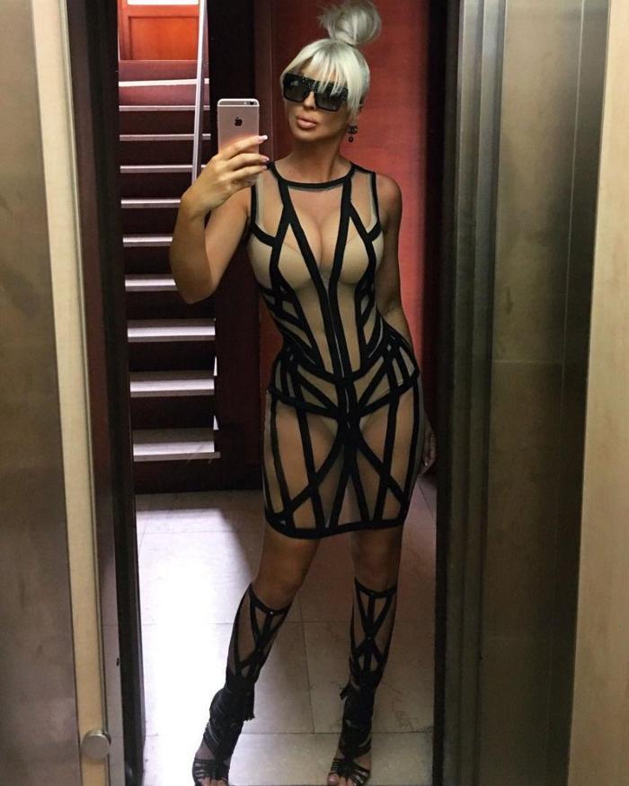 Jelena Karleusa: Formumu dans ve seksle koruyorum