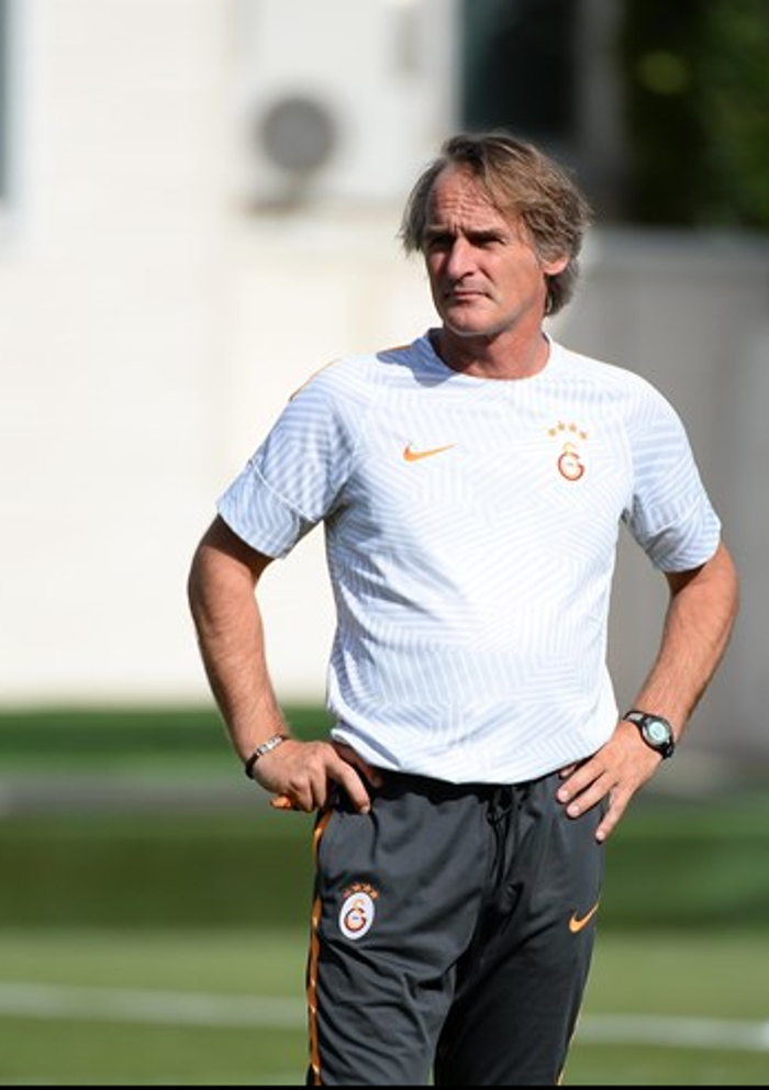 Sneijder idmana çıktı