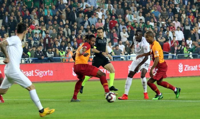 Penaltılar, kırmızı kart, olaylar ve şampiyon Galatasaray