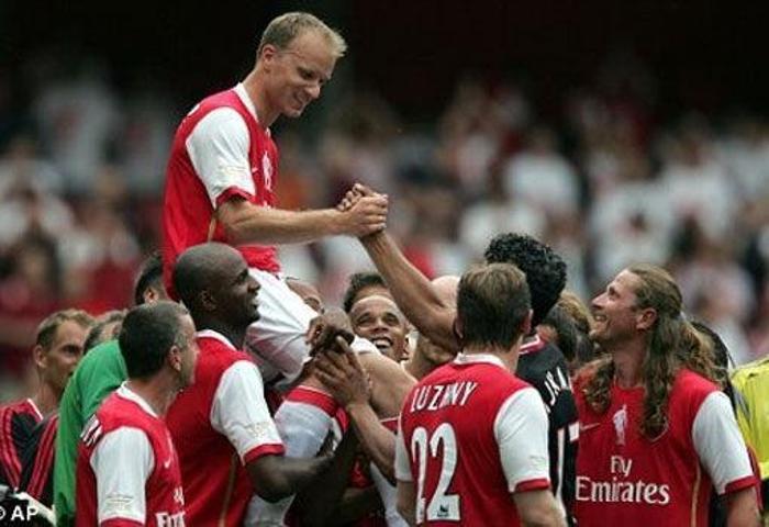 DENNIS BERGKAMP