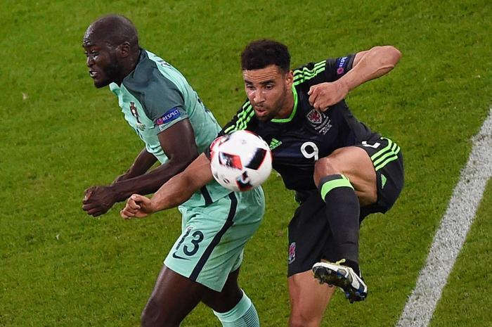 Galatasarayda acil forvet aranıyor