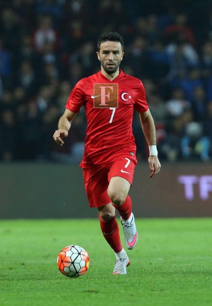 Gökhan Gönül imzayı atıyor Bir ilk...