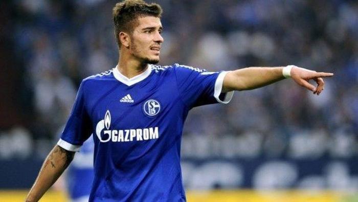 Kaya gibi savunmacı: Roman Neustadter