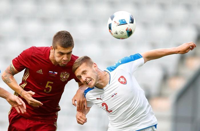 Kaya gibi savunmacı: Roman Neustadter