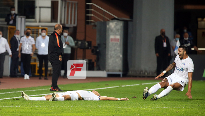 Kasımpaşa-Galatasaray maçına damga vuran an Yusuf Erdoğan golünü attı, Fatih Terime koştu