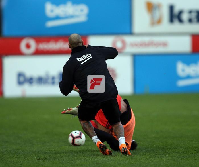 Beşiktaşın hücum hattı çöktü 2 kötü haber...