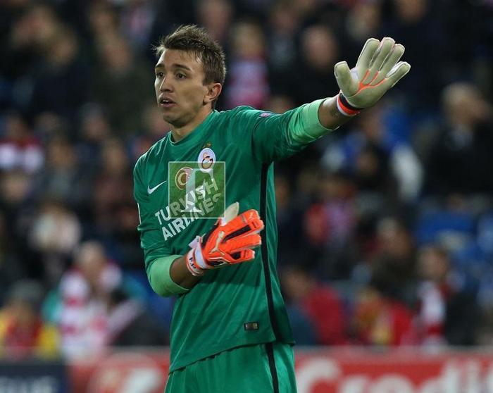 Galatasarayda Muslera bombası