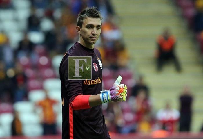 Galatasarayda Muslera bombası