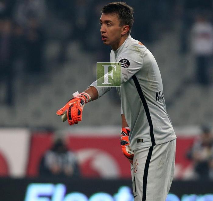 Galatasarayda Muslera bombası