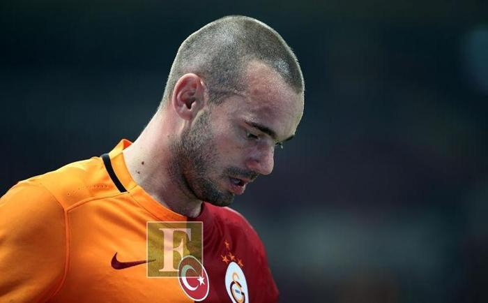 Galatasarayda Sneijder depremi