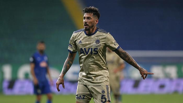 Erol Bulutu bekleyen zorlu tercih... Fenerbahçe orta sahası yıldız kaynıyor