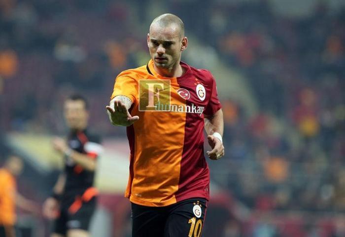 Galatasarayda Sneijder depremi