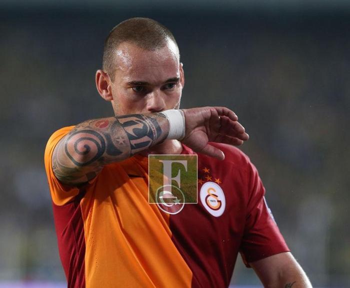 Galatasarayda Sneijder depremi