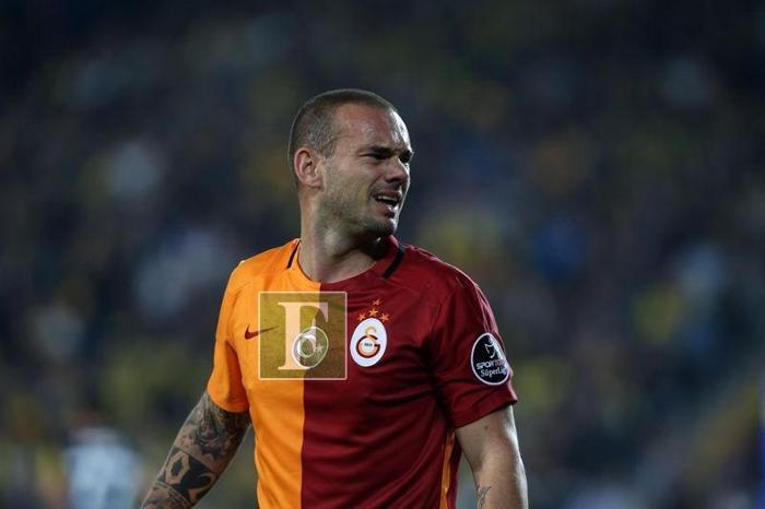 Galatasarayda Sneijder depremi