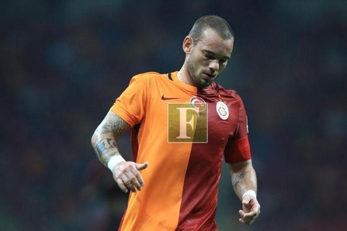Galatasarayda Sneijder depremi