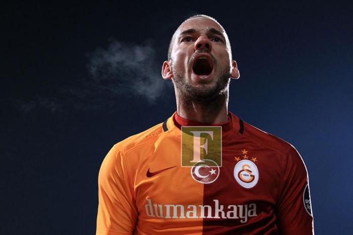Galatasarayda Sneijder depremi