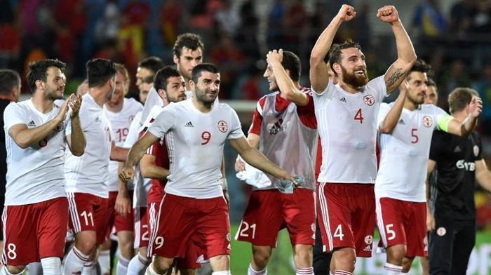 Bilinmeyen yönleri ile EURO 2016