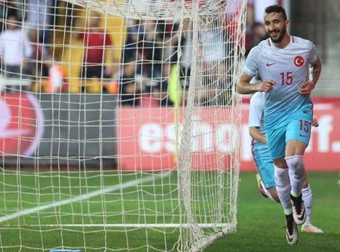 Galatasaraydan Mehmet Topal atağı