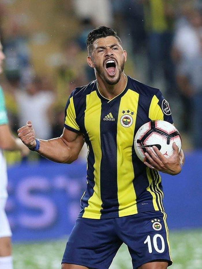 GIULIANO AYRILIRSA VITORIANIN HESAPLARI KARIŞACAK
