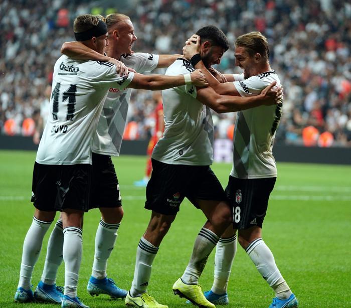 Beşiktaş - Göztepe maçından ekrana yansımayanlar