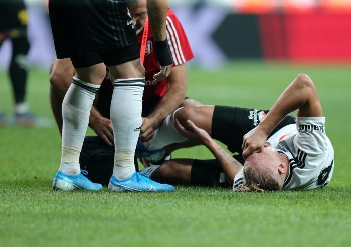 Beşiktaş - Göztepe maçından ekrana yansımayanlar