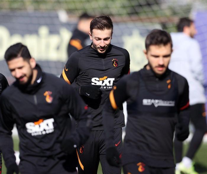 Galatasarayda Halil Dervişoğlu ilk idmanına çıktı