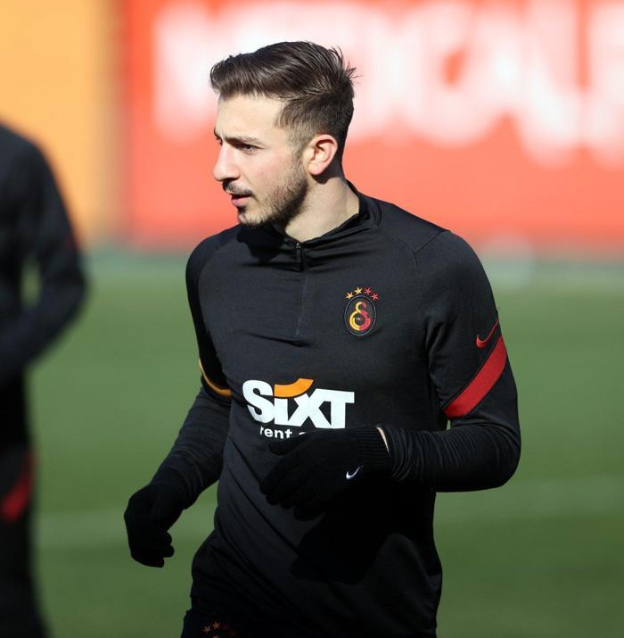 Galatasarayda Halil Dervişoğlu ilk idmanına çıktı