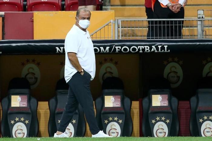 Galatasarayda Fatih Terimden Falcaoya şok