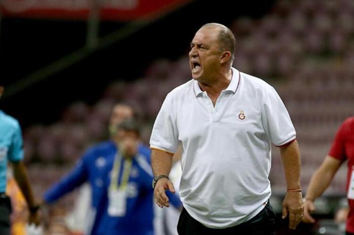 Galatasarayda Fatih Terimden Falcaoya şok