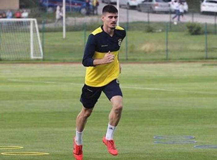 Fenerbahçede Merih Demiral önlemi 3 futbolcu...