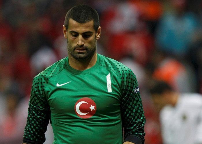 EURO 2016yı televizyondan takip edecek 25 futbolcu