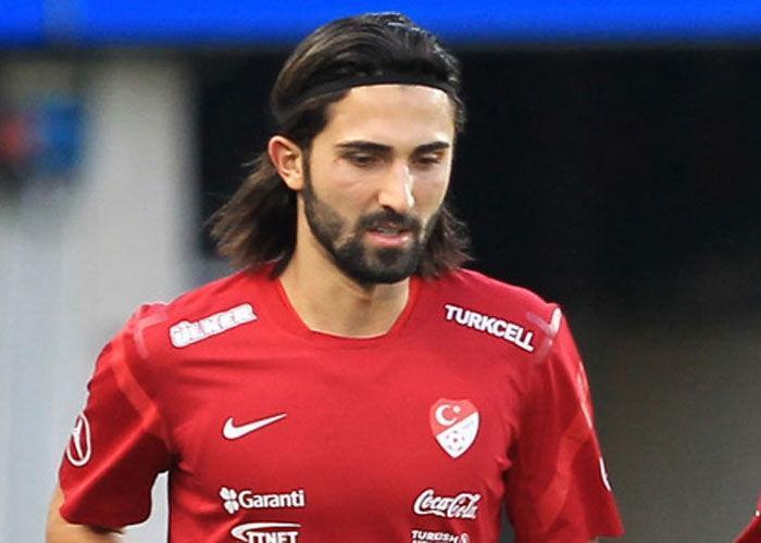 EURO 2016yı televizyondan takip edecek 25 futbolcu