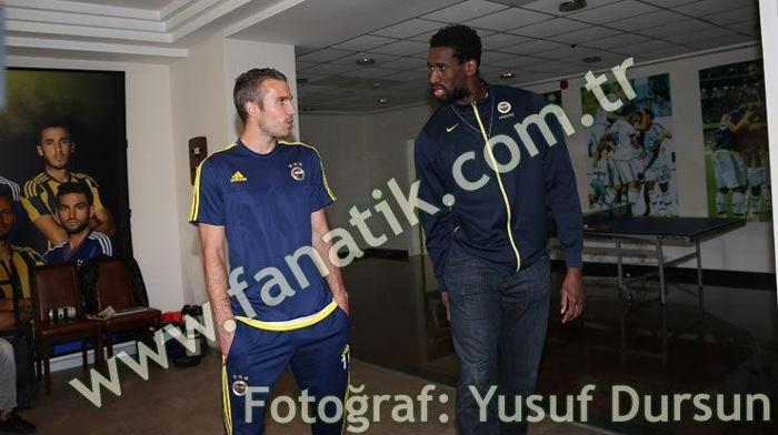 Ekpe Udoh ve Van Persie bir araya geldi