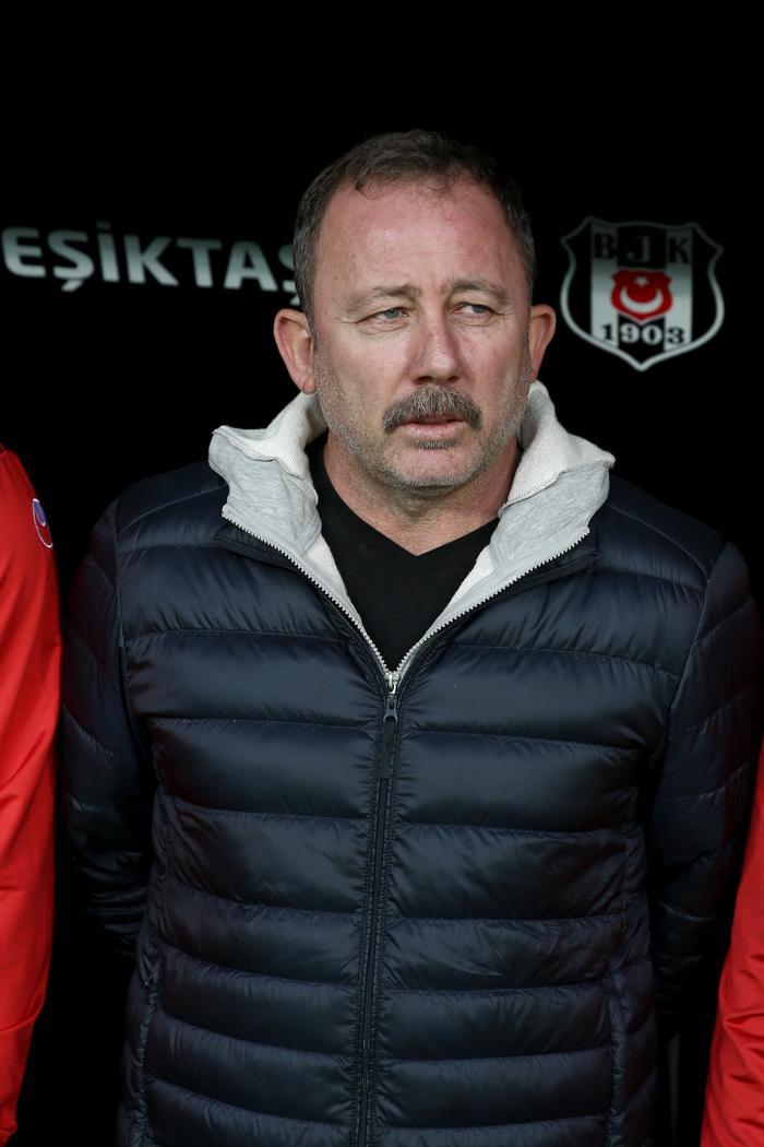 Sergen Yalçın ve Beşiktaş Türkiyenin konuştuğu fotoğrafa flaş yorum