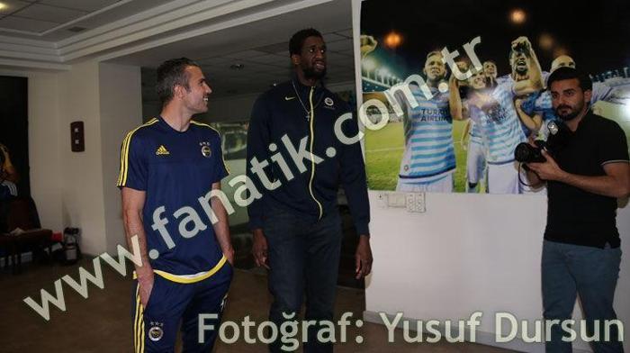 Ekpe Udoh ve Van Persie bir araya geldi